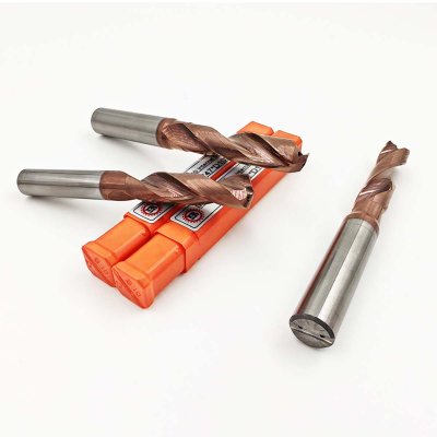 hand‑honed cutting edge