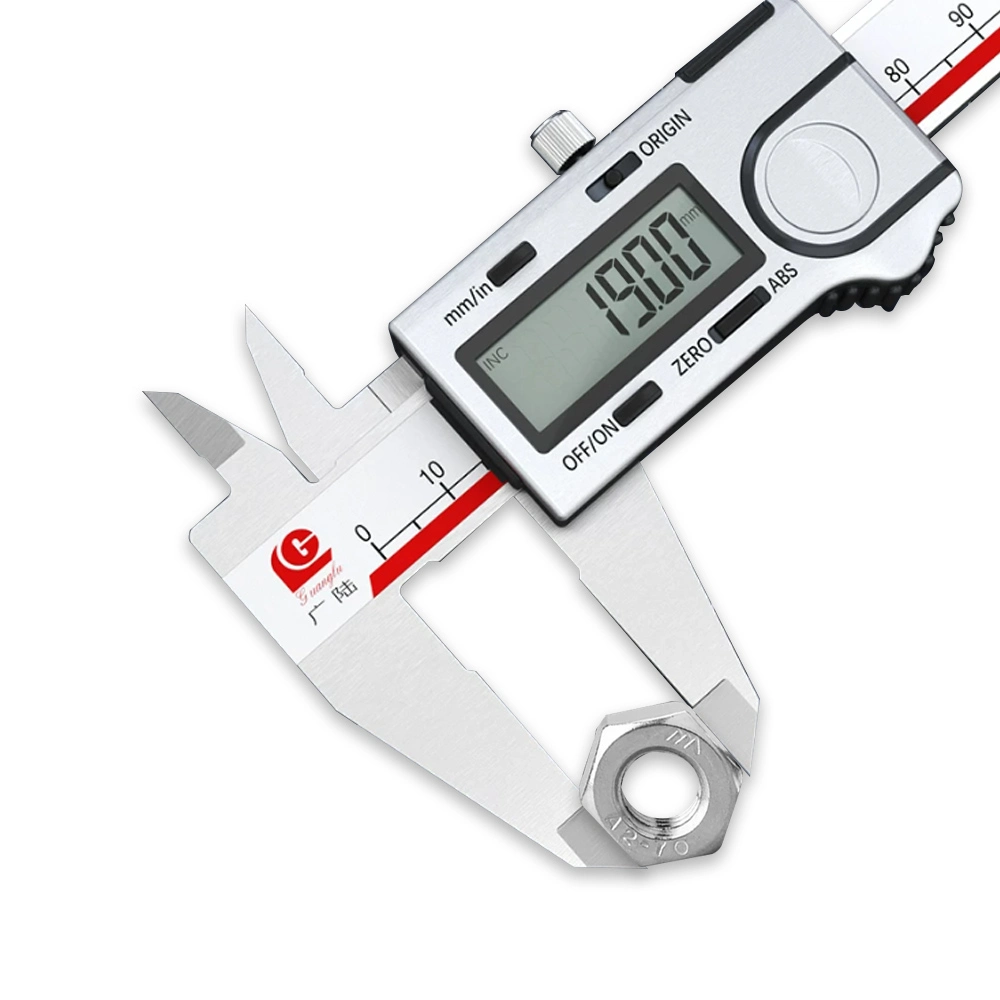 Electronic digital caliper